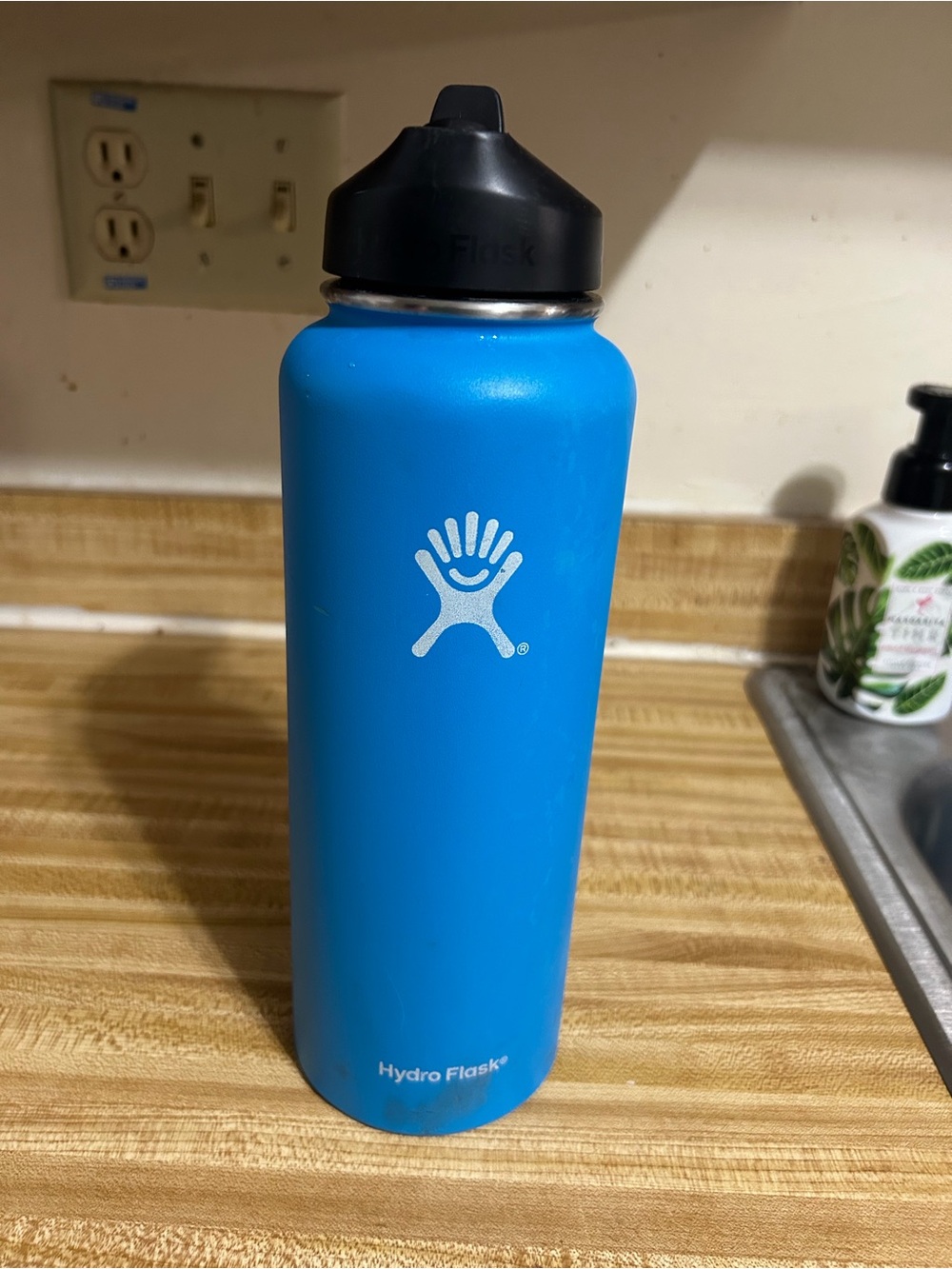Hydro Flask Bright Blue Bottle with Black Cap